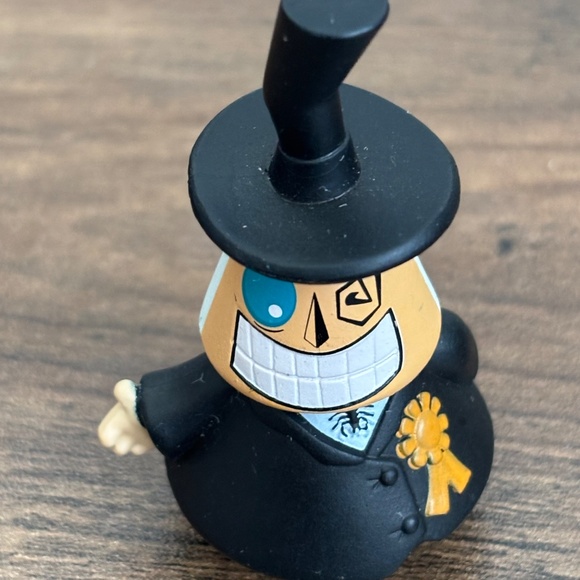 Disney THE NIGHTMARE BEFORE CHRISTMAS Tim Burton’s MAYOR Figure Toy Cake Topper - Picture 3 of 6